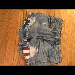 Jean shorts with American flag in pockets